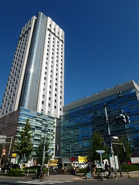 ＨＵＮＤＲＥＤ　ＣＩＲＣＵＳ　Ｅａｓｔ　Ｔｏｗｅｒ外観①(メイン)