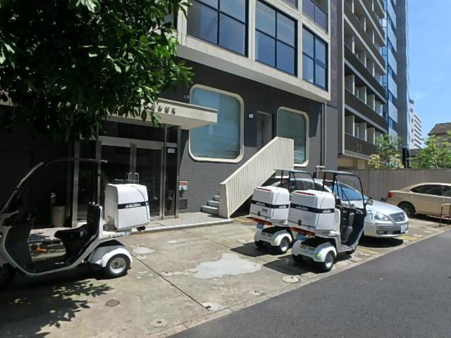 新宿ユニオンビルエントランス①