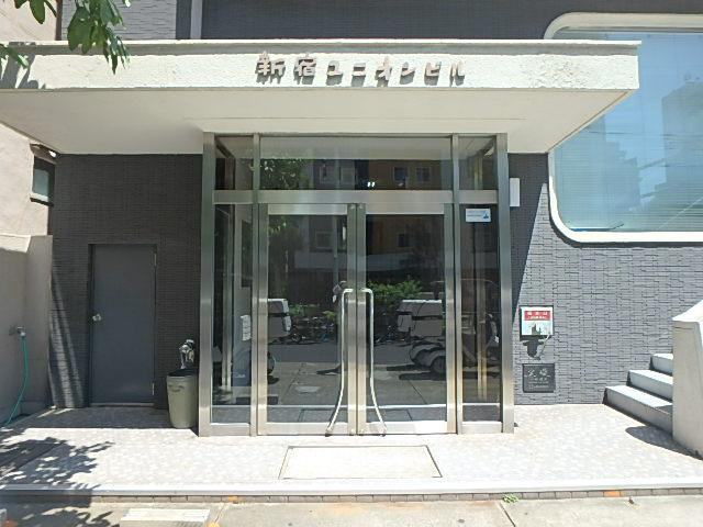 新宿ユニオンビルエントランス②
