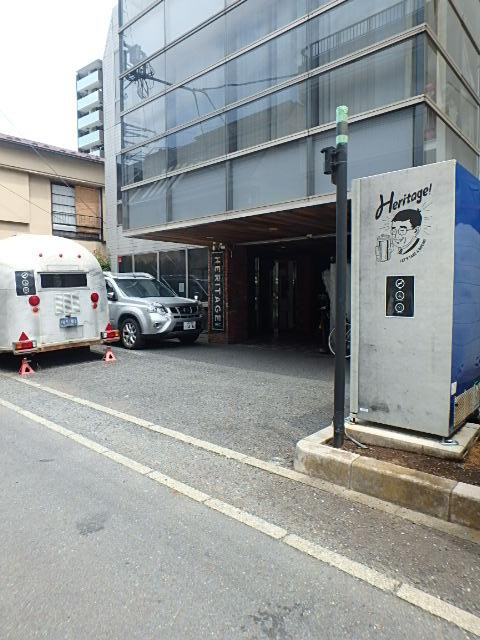 矢来町ビルエントランス①