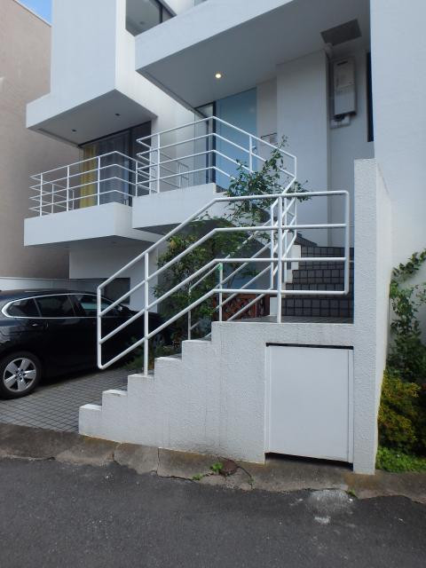 矢来町ハウスエントランス①