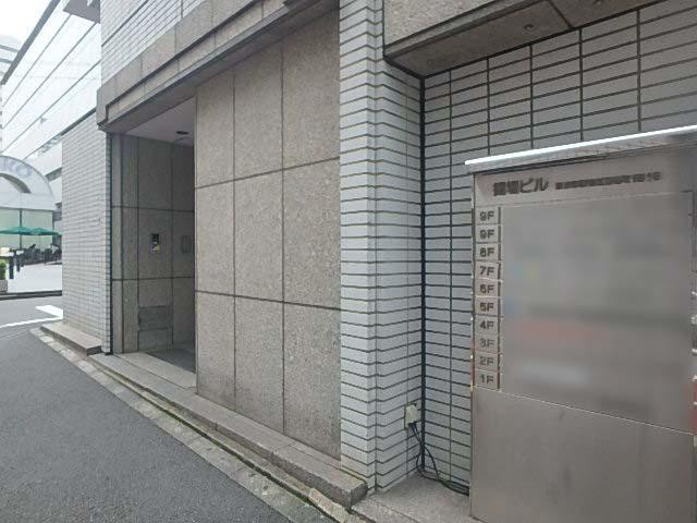 揚場ビルエントランス①