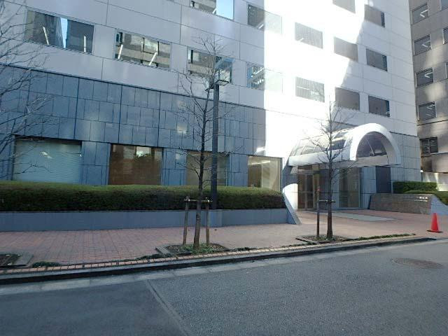 岩波書店一ツ橋ビルエントランス①