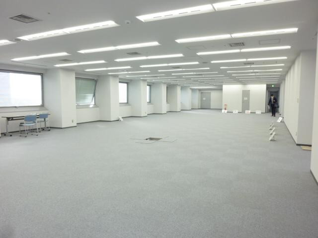 岩波書店一ツ橋ビル室内①
