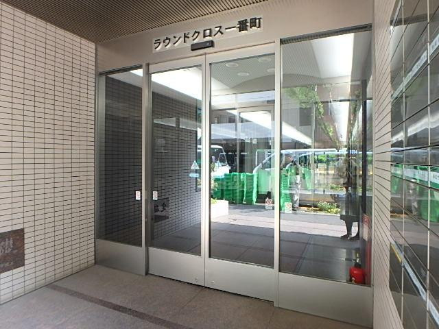 エントランス②