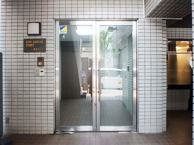 一番町コートビルエントランス②