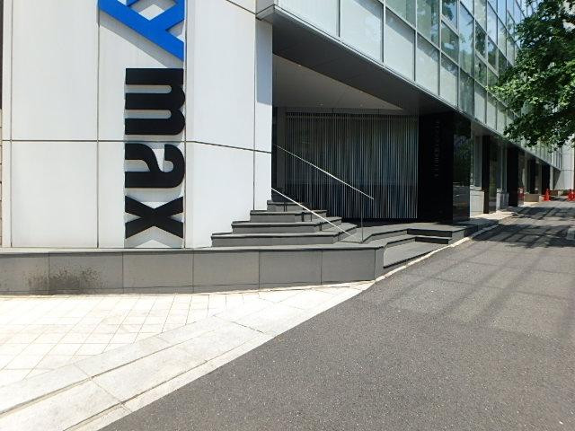 ザイマックス溜池山王ビルエントランス①