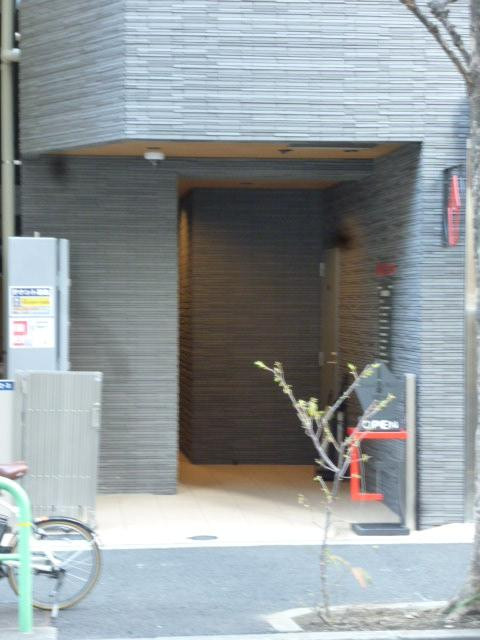 錦華堂ビルエントランス①