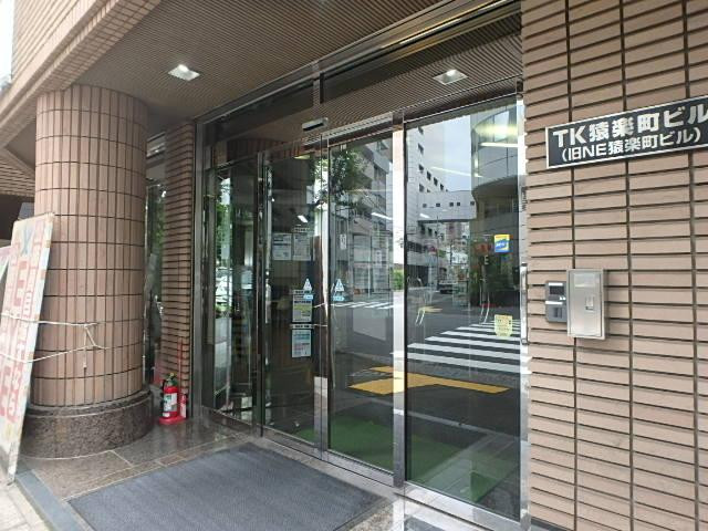 ＴＫ猿楽町ビルエントランス②