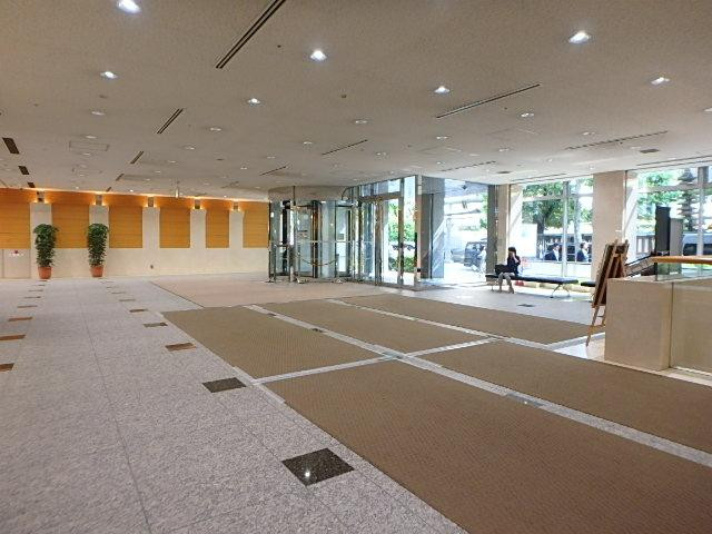ホール③