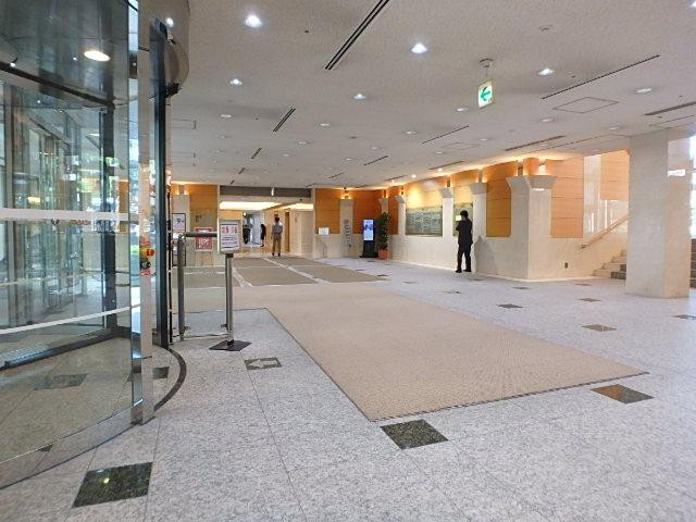 ホール①