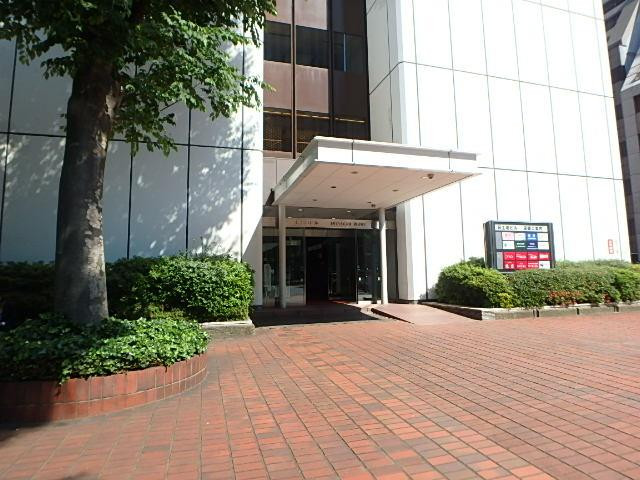 日土地ビルエントランス①
