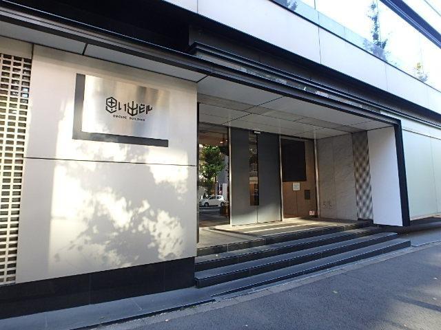 思い出ビルエントランス①