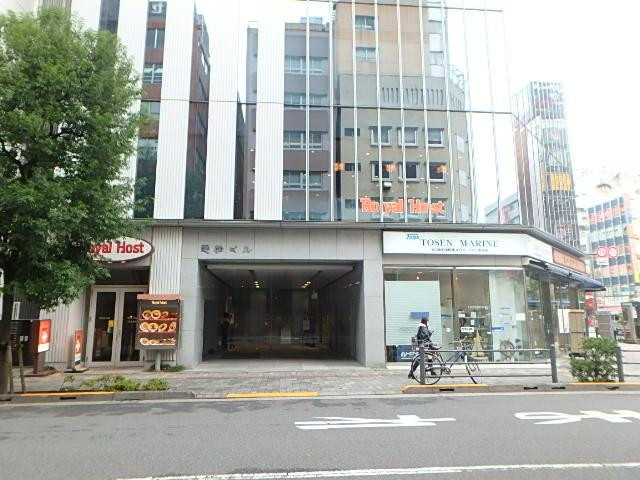 亀松ビルエントランス①