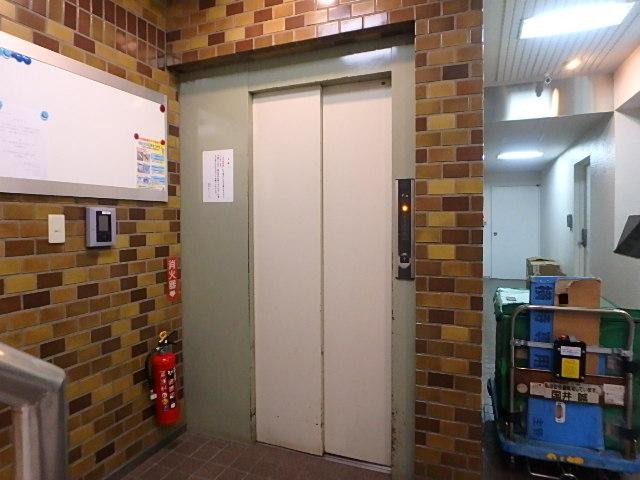 ホール②