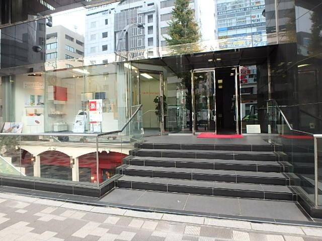 末広ビルエントランス①
