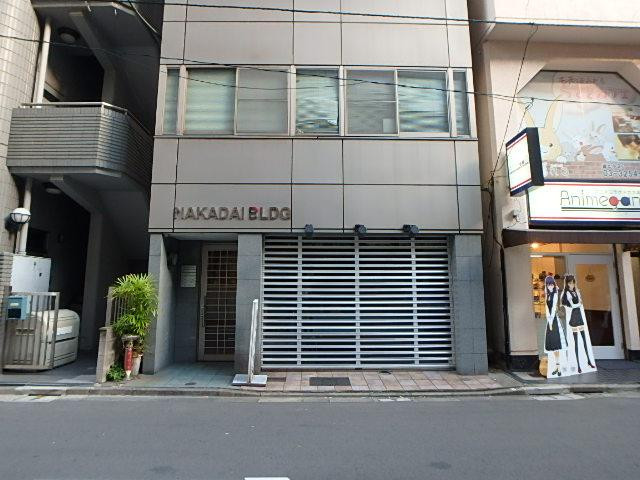 ナカダイビルエントランス①
