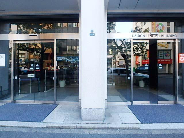 ダイドーリミテッド本社ビルエントランス①