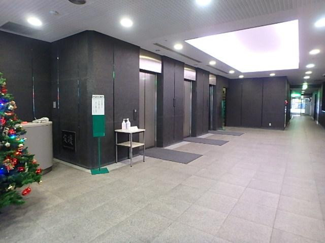 ダイドーリミテッド本社ビルホール①