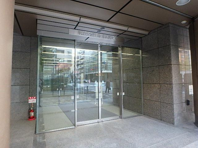 明治安田生命末広町ビルエントランス②