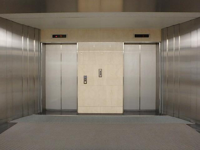 ホール②