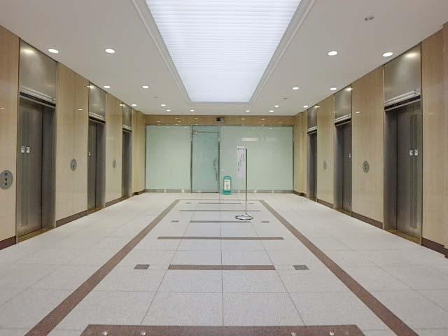 新国際ビルホール②