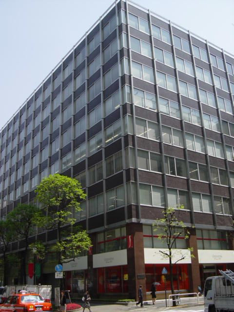 新国際ビル外観②