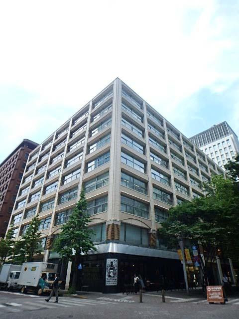 丸の内仲通りビル外観①(メイン)