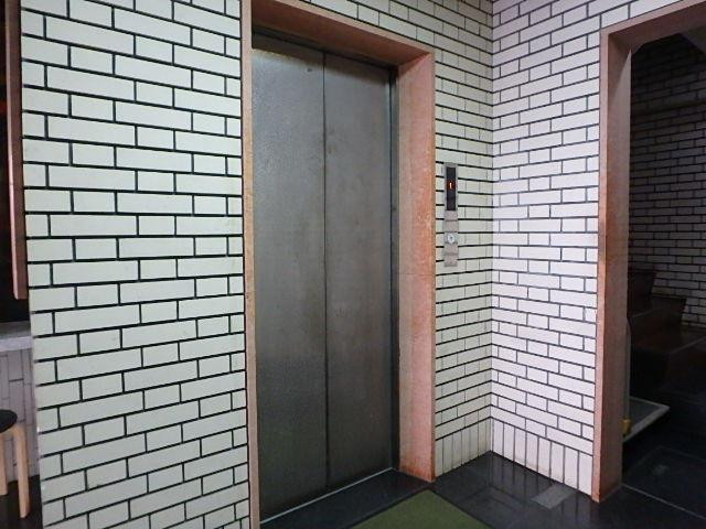 早川ビルホール②