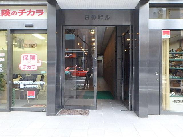 日伸ビルエントランス②