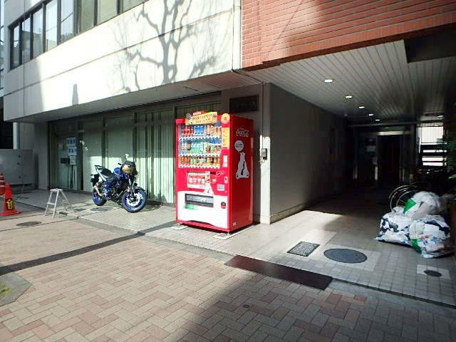 イワモトチョービルエントランス①