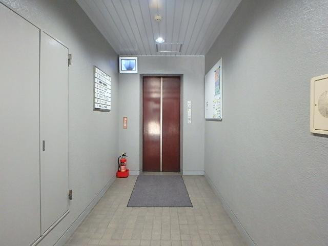 イワモトチョービルホール①