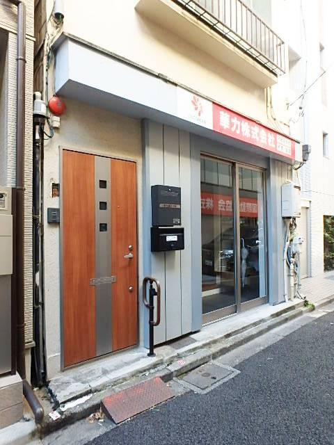華力ビルエントランス①