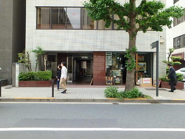 エントランス①