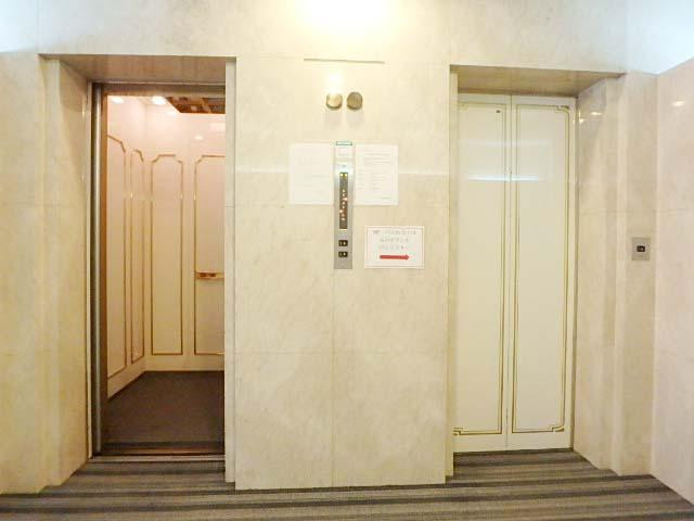 ホール②