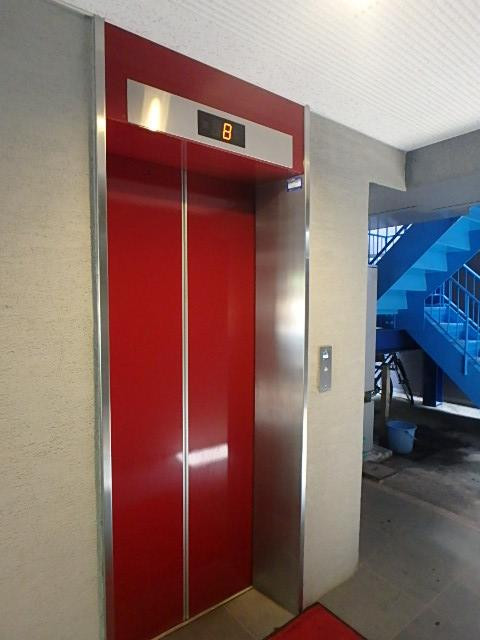 靖国外苑ビルホール②