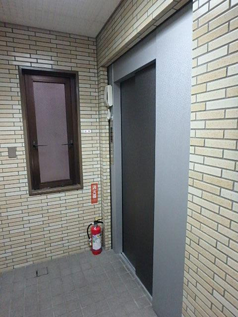 ツボヤビルホール②