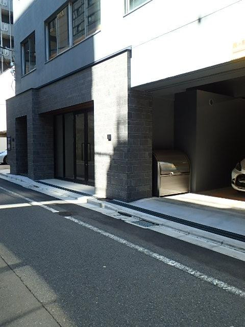 Ｍ．ＢＡＬＡＮＣＥ＋ＫＵＤＡＮエントランス③