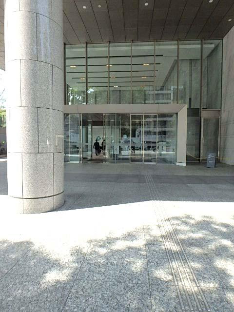 北の丸スクエアエントランス②