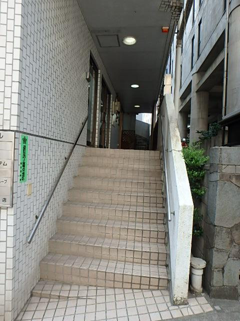 九段中坂ビルエントランス①