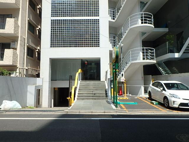 林五（リンゴ）ビルエントランス①