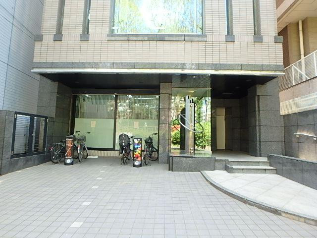 エントランス①
