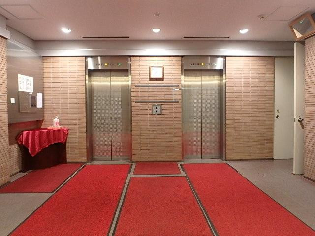 秩父屋ビルホール①