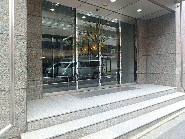 トラスティ麹町ビルエントランス②