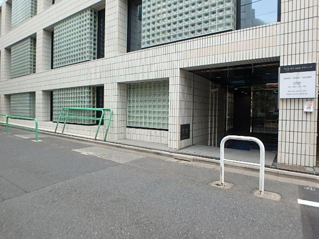 ダイニチ麹町ビルエントランス①