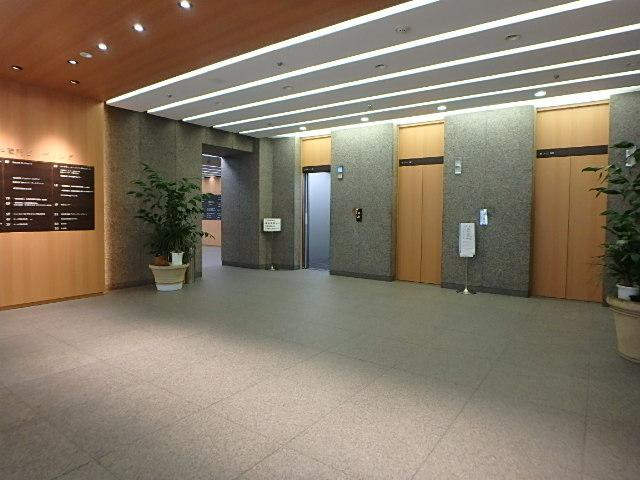 ホール①