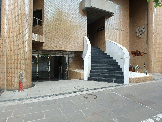 クレール麹町ビルエントランス①