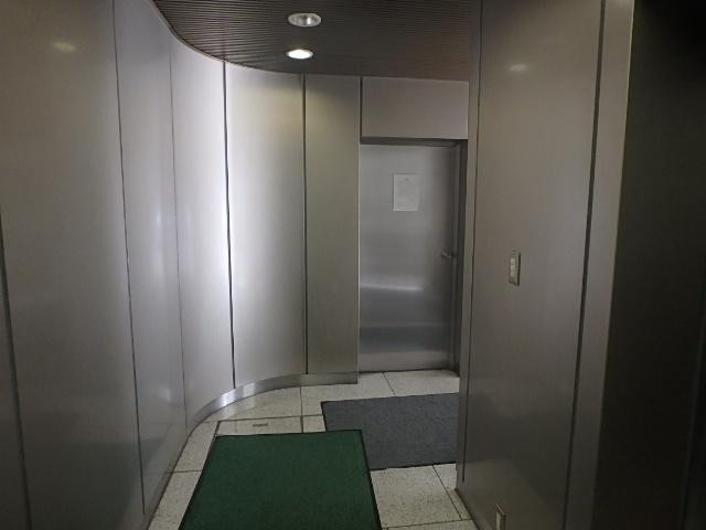 ホール②