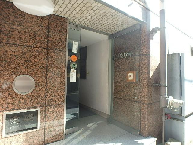 ヤマダビルエントランス①