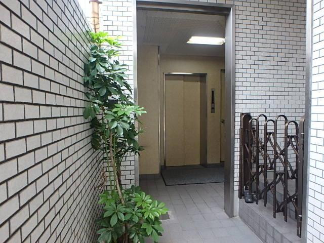 利久堂ビルエントランス①